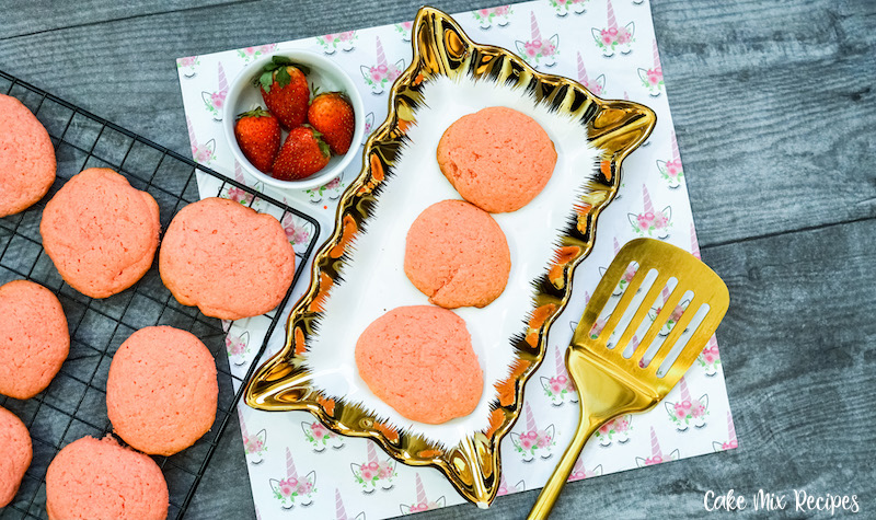 Featured image showing the finished strawberry cake mix cookies ready to eat.