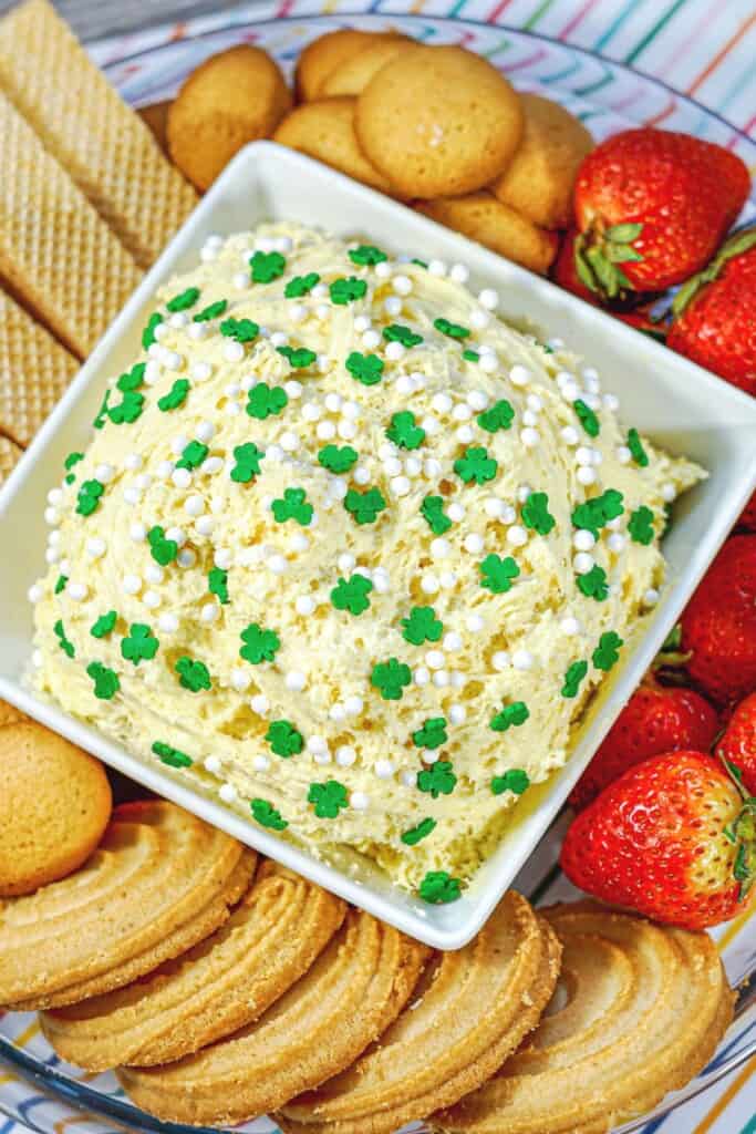 Shamrock Dunkaroo dip with crackers and fruit.