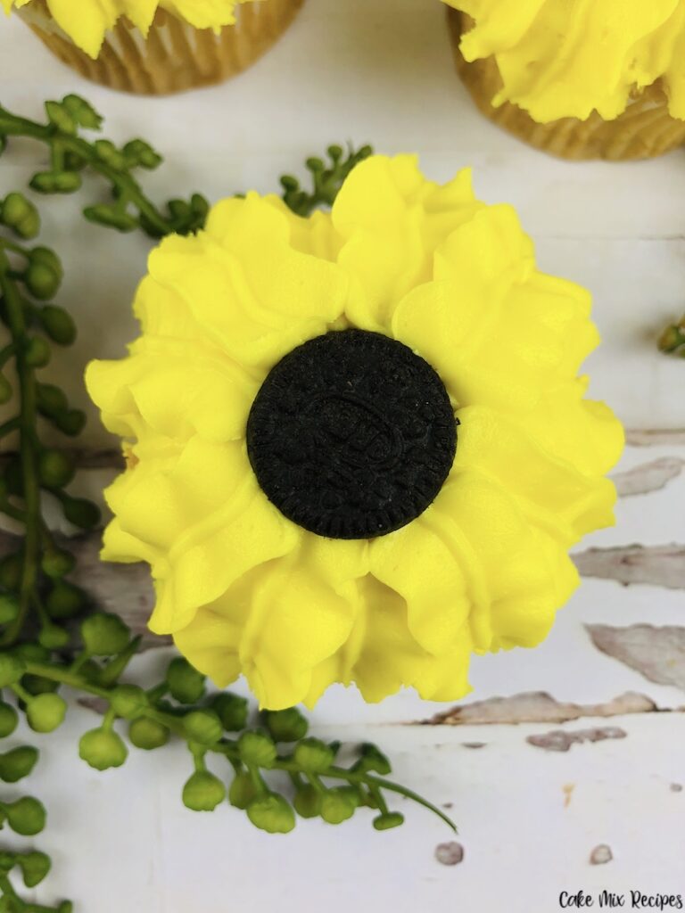 image showing the finished Oreo sunflower cupcakes ready to eat.