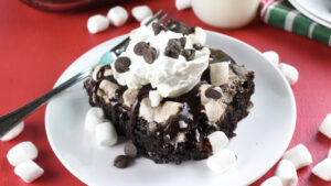 close up of piece of hot cocoa dump cake