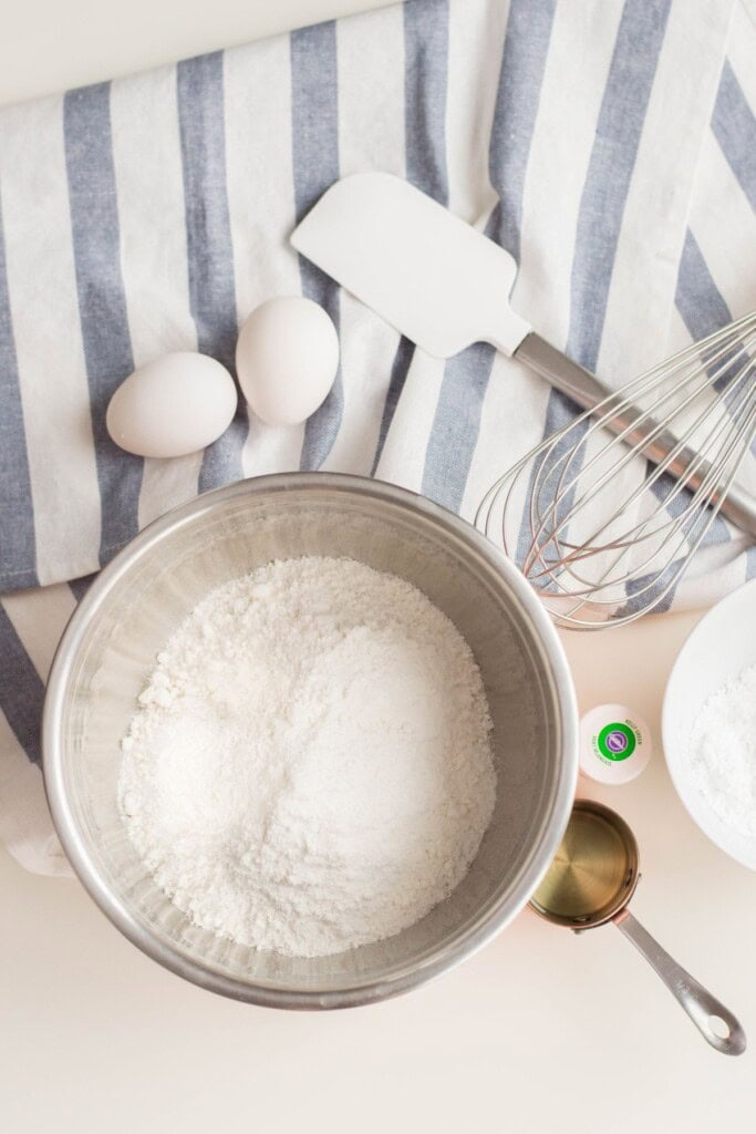 All the ingredients for the delicious treat.