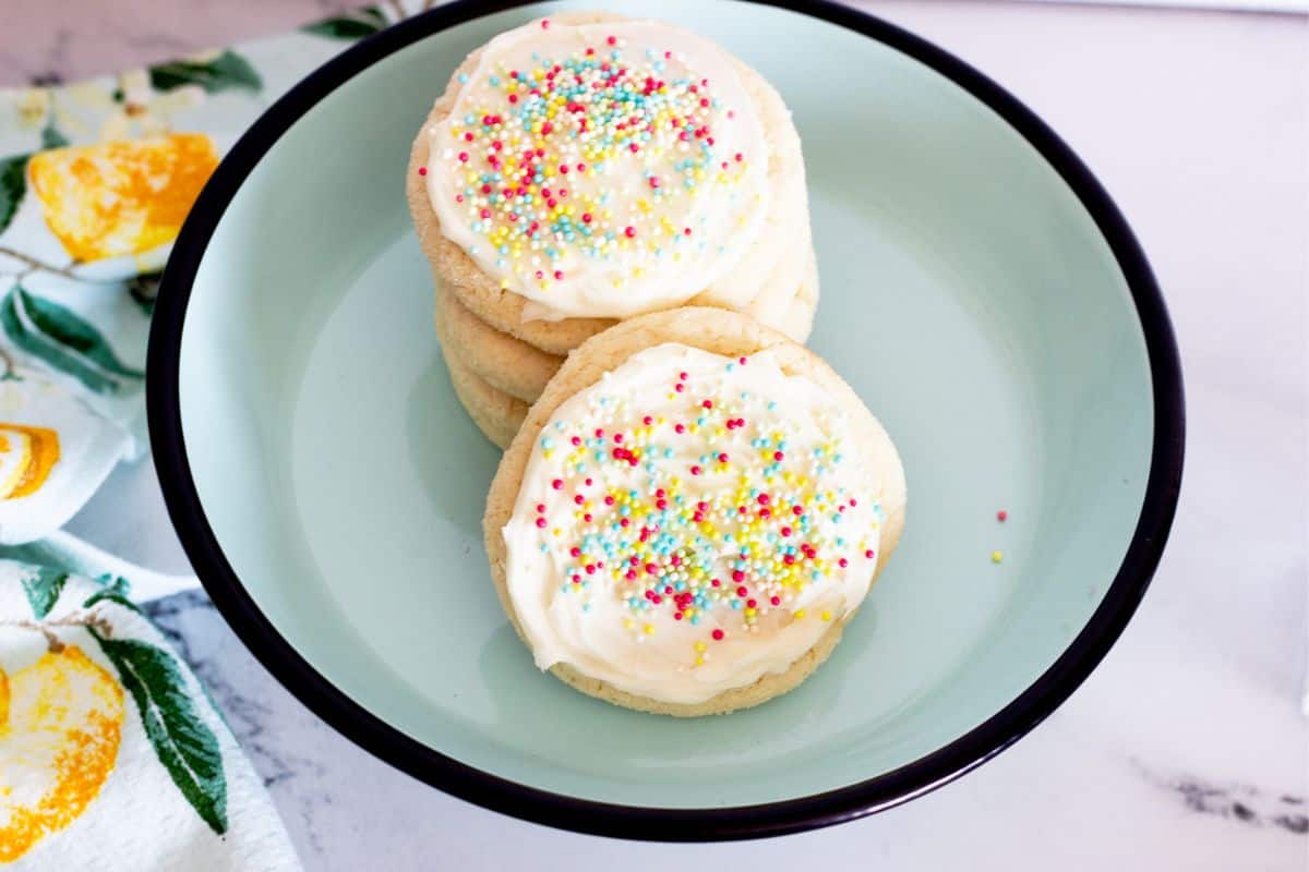 A platter of the cake mix sugar cookies.