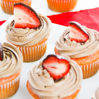 Chocolate Covered Strawberries Cupcakes
