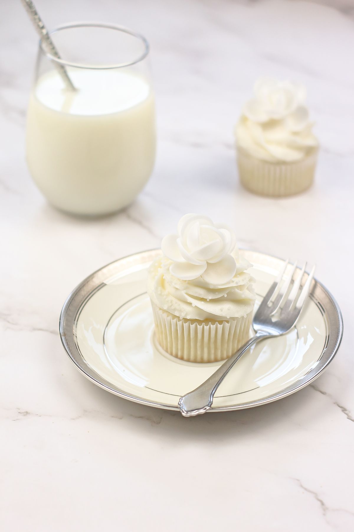 White Wedding Cake Cupcakes Cake Mix Recipes
