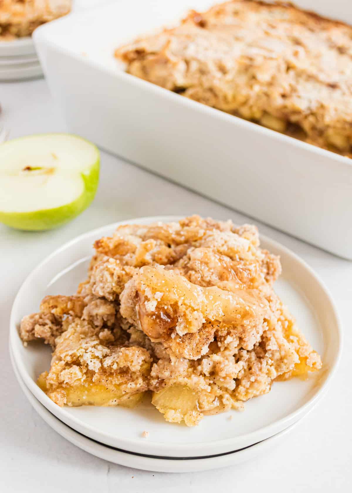 Slow Cooker Cake Mix Apple Cobbler Recipe (only 3 ingredients!)