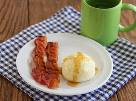 Mug pancake with syrup and bacon