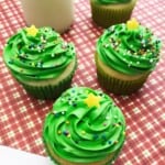 A top view of the christmas tree cupcakes.