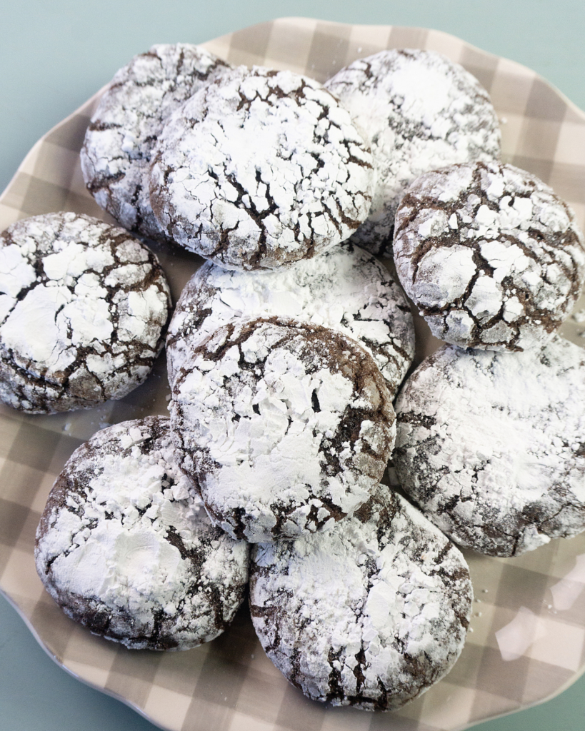 Brownie crinkle Cookies on a plate.