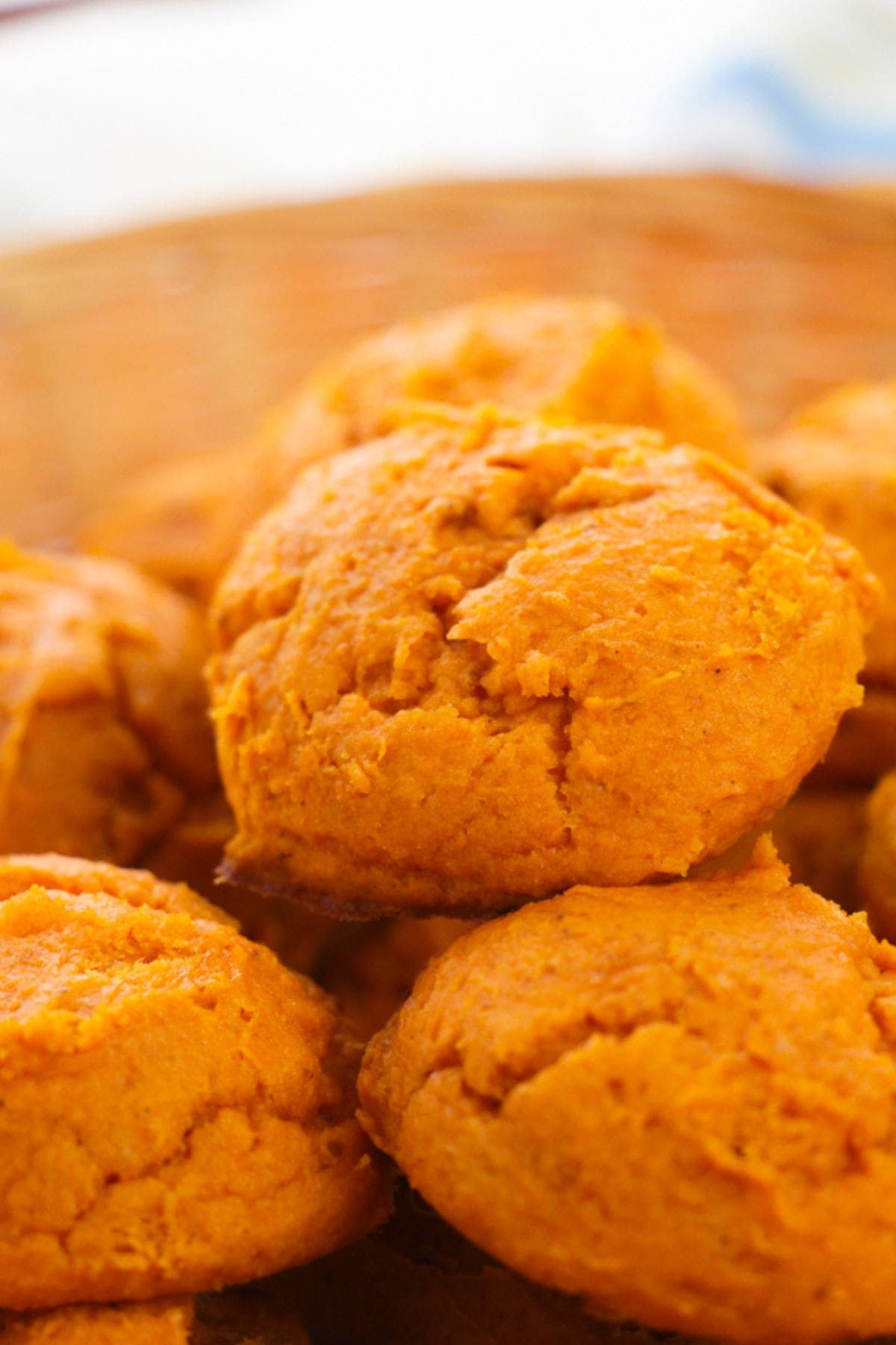 A close up on the pumpkin cookies.