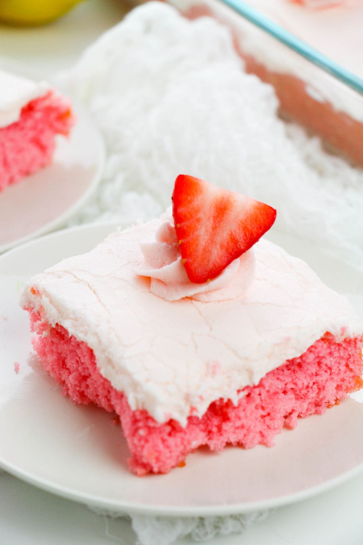 A tender strawberry soda cake.